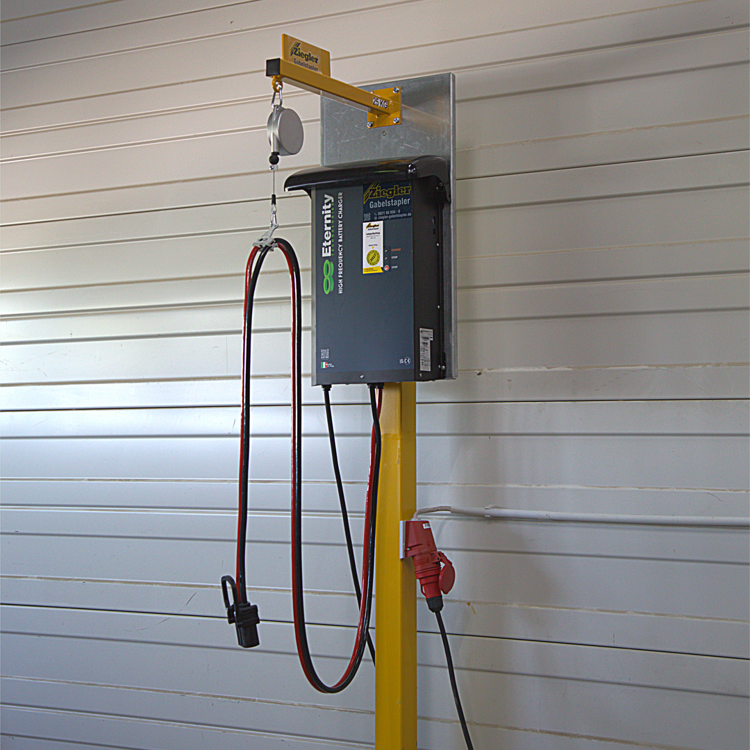 Gabelstapler_Ladesäulen-2-Sicherheitssystem Batterieladestationen-1