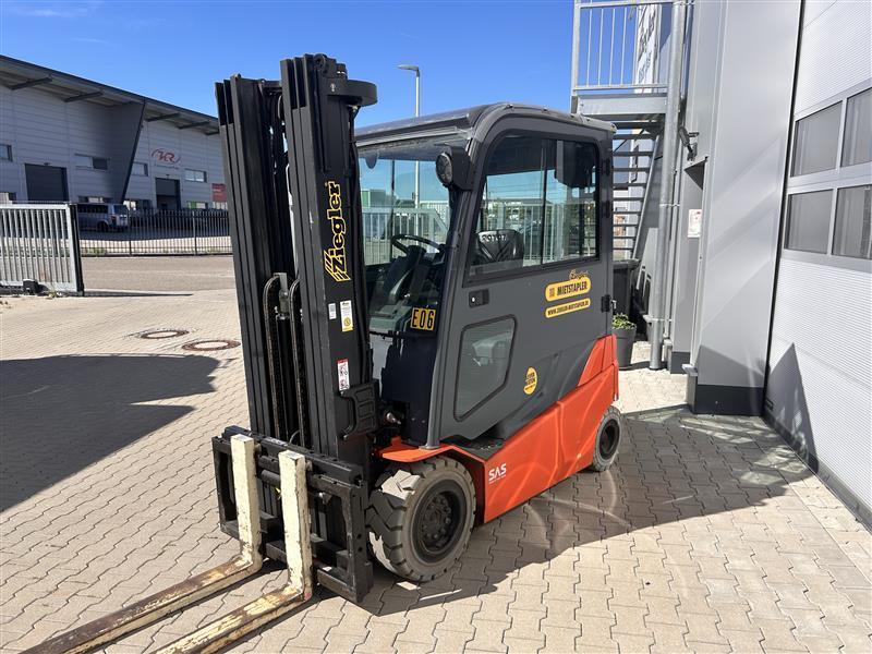 Toyota 8FBMT35 Elektro 4 Rad-Stapler – Nr. G011878